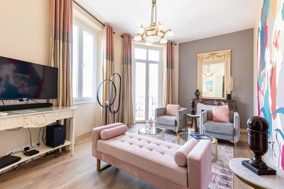 Beautiful Bourgeois Near Palais And Beaches Cannes