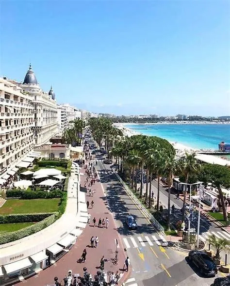 Beautiful Bourgeois Near Palais And Beaches Cannes France